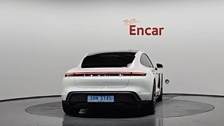 PORSCHE TAYCAN 2022