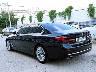 BMW 5-SERIES G30 2020