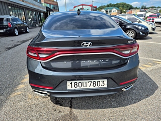 HYUNDAI GRANDEUR IG HYBRID 2018
