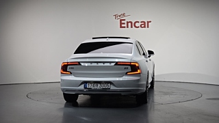 VOLVO S90 2022