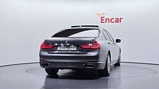 BMW 7-SERIES G11 2016
