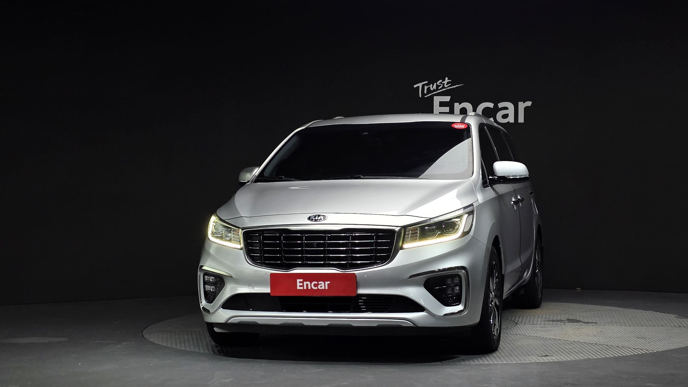 KIA CARNIVAL 2018