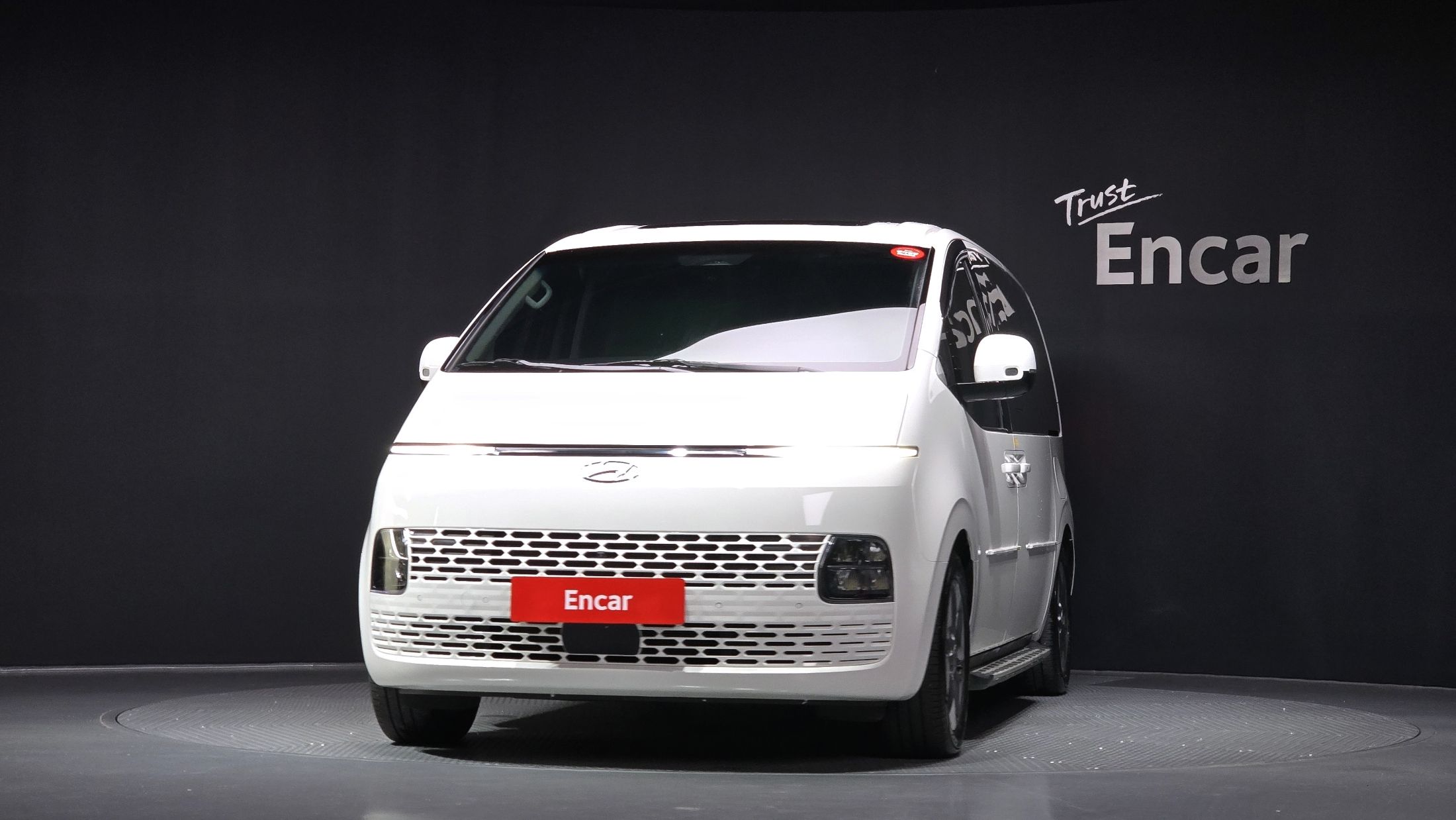 HYUNDAI STARIA 2024
