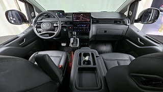 HYUNDAI STARIA 2024