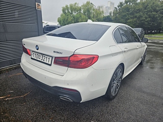 BMW 5-SERIES G30 2020