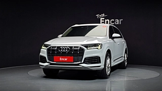 AUDI Q7 4M 2023