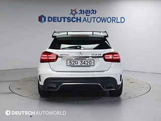 MERCEDES BENZ GLA-CLASS X156 2017
