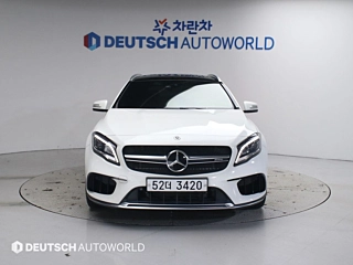 MERCEDES BENZ GLA-CLASS X156 2017