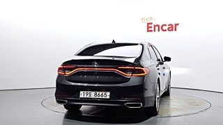HYUNDAI GRANDEUR IG 2017