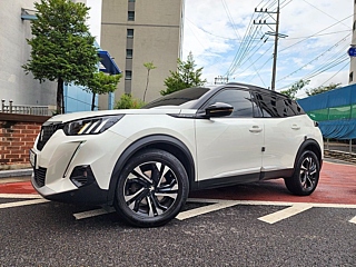 PEUGEOT 2008 2021