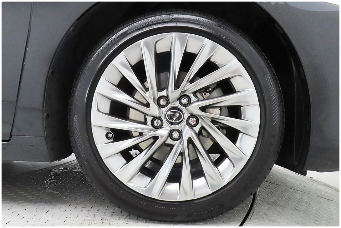 LEXUS ES300H 2023