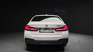 BMW 5-SERIES G30 2022