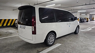 HYUNDAI STARIA 2025