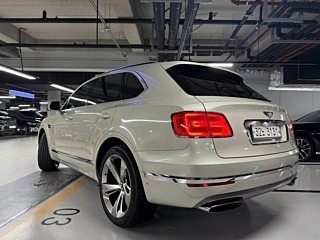 BENTLEY BENTAYGA 2018