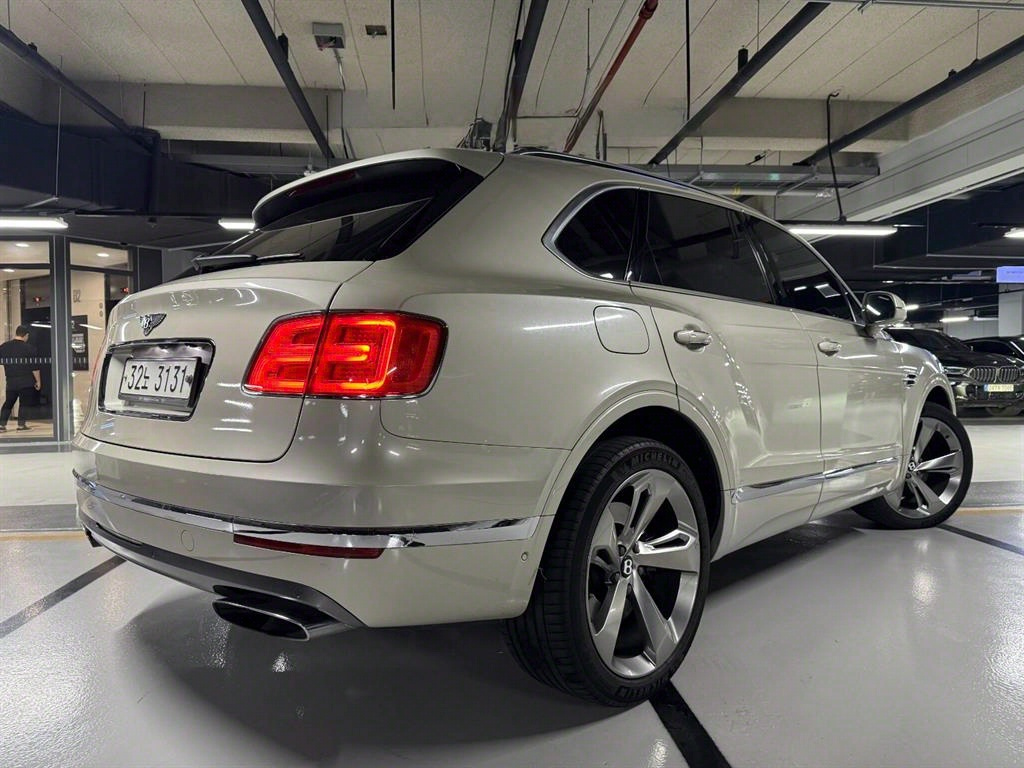 BENTLEY BENTAYGA 2018
