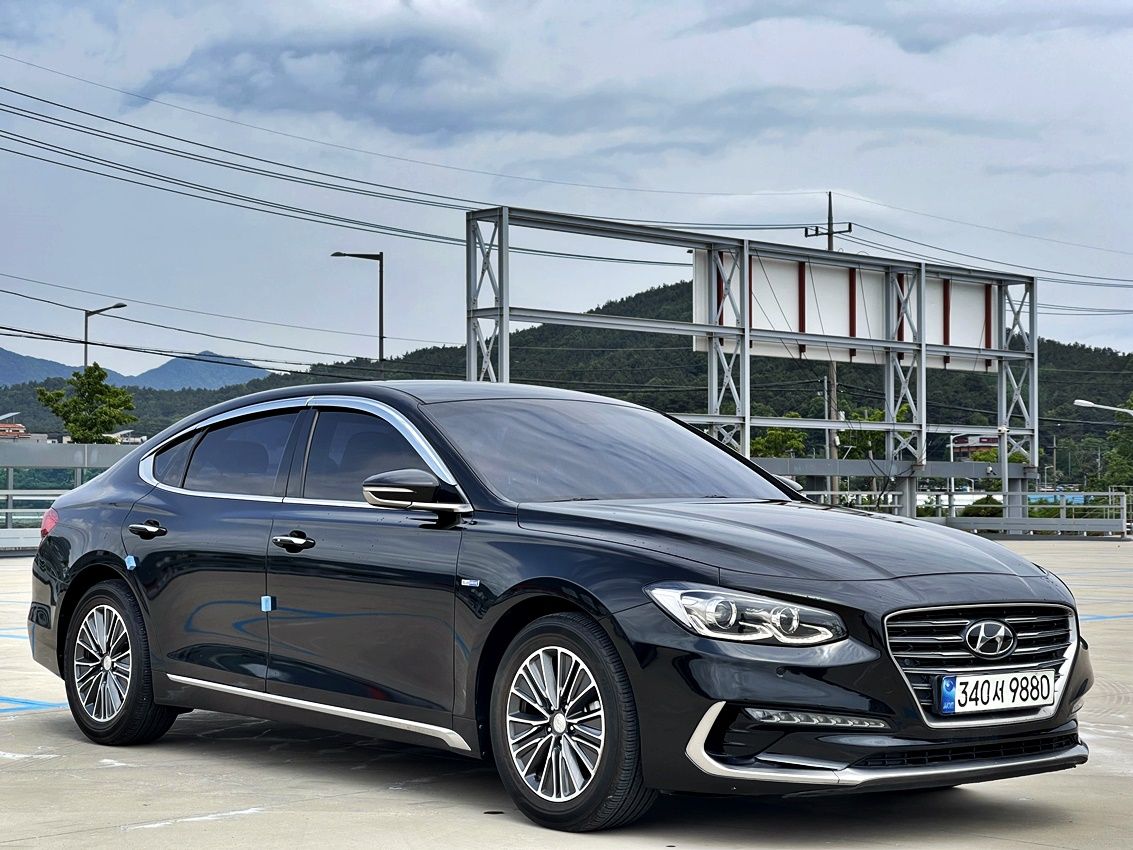 HYUNDAI GRANDEUR IG HYBRID 2017