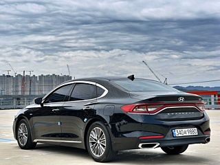 HYUNDAI GRANDEUR IG HYBRID 2017