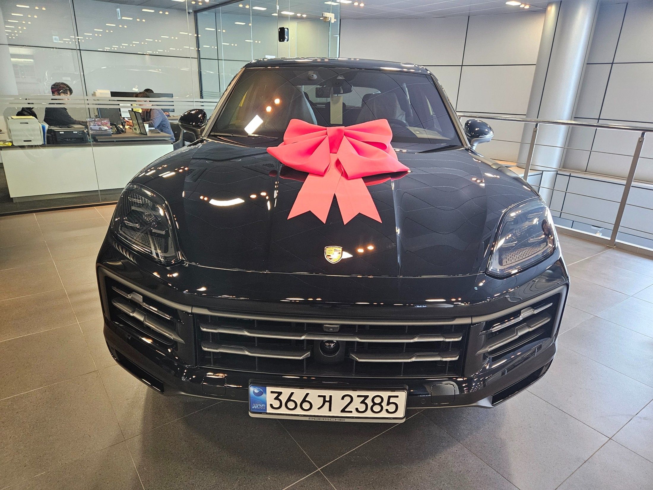PORSCHE CAYENNE PO536 2024