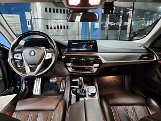 BMW 5-SERIES G30 2020