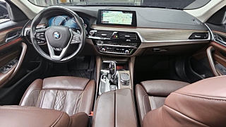 BMW 5-SERIES G30 2018