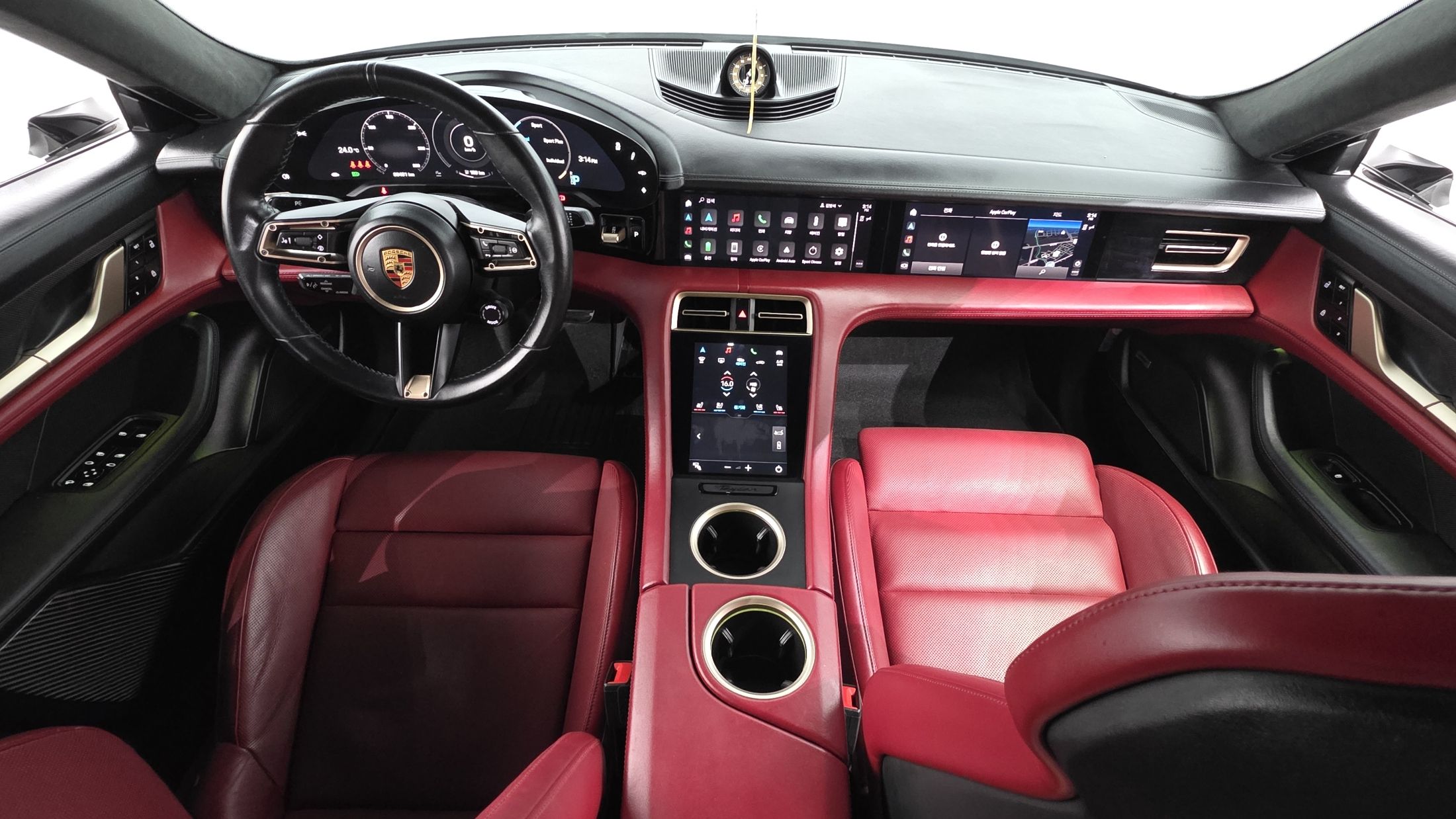 PORSCHE TAYCAN 2021