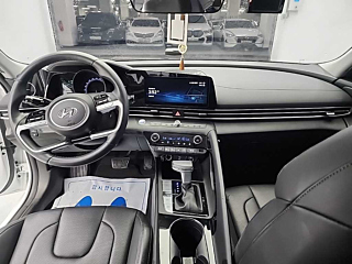 HYUNDAI AVANTE HYBRID CN7 2022