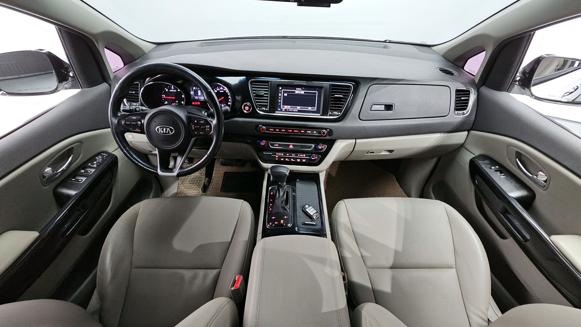 KIA CARNIVAL 2016