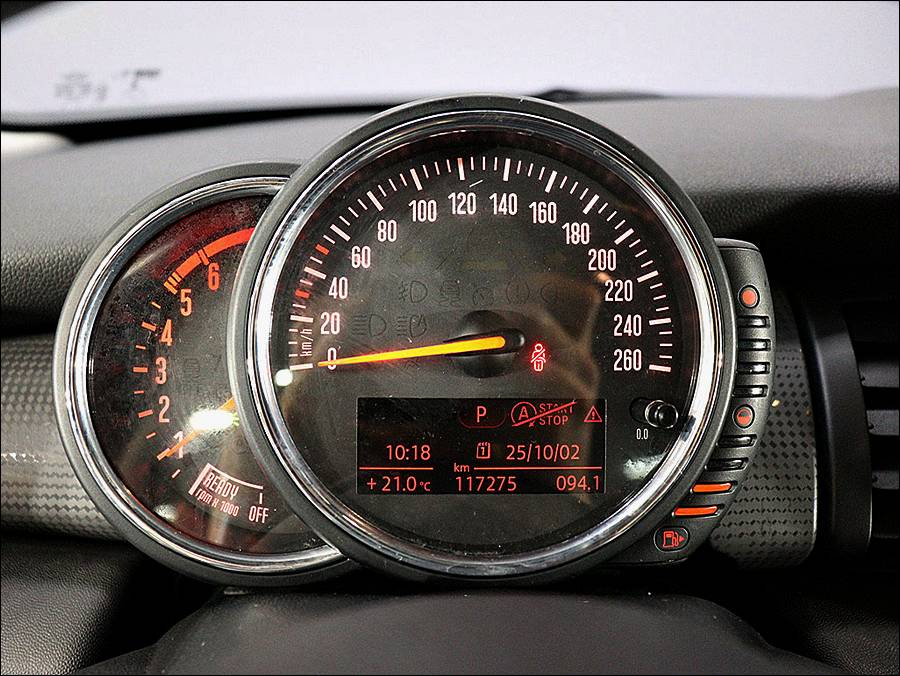 MINI COOPER D 2015