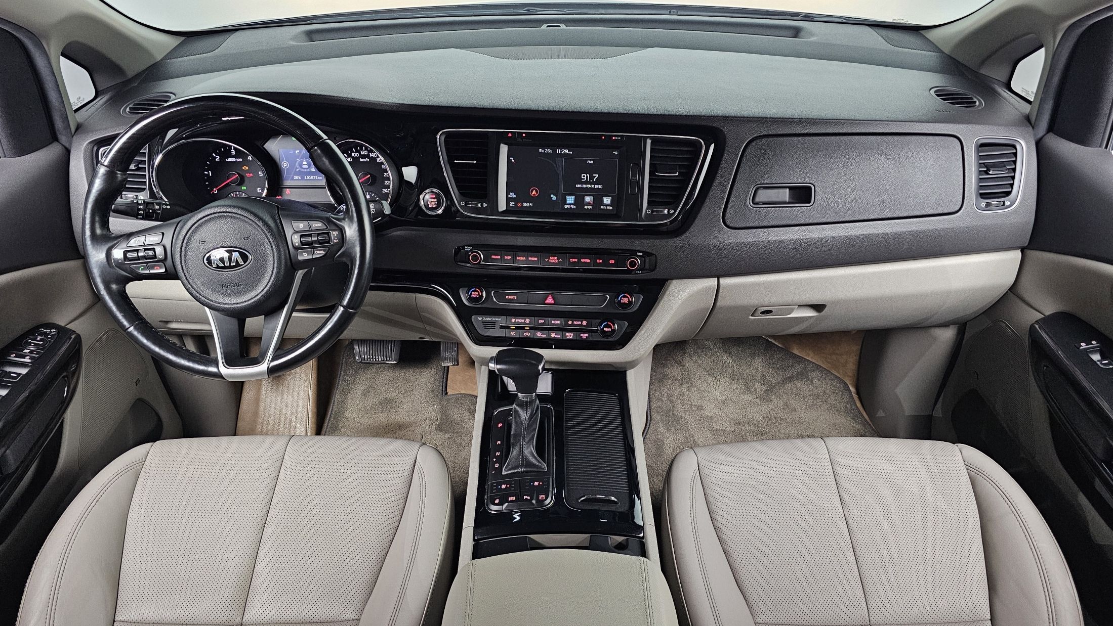 KIA CARNIVAL 2018