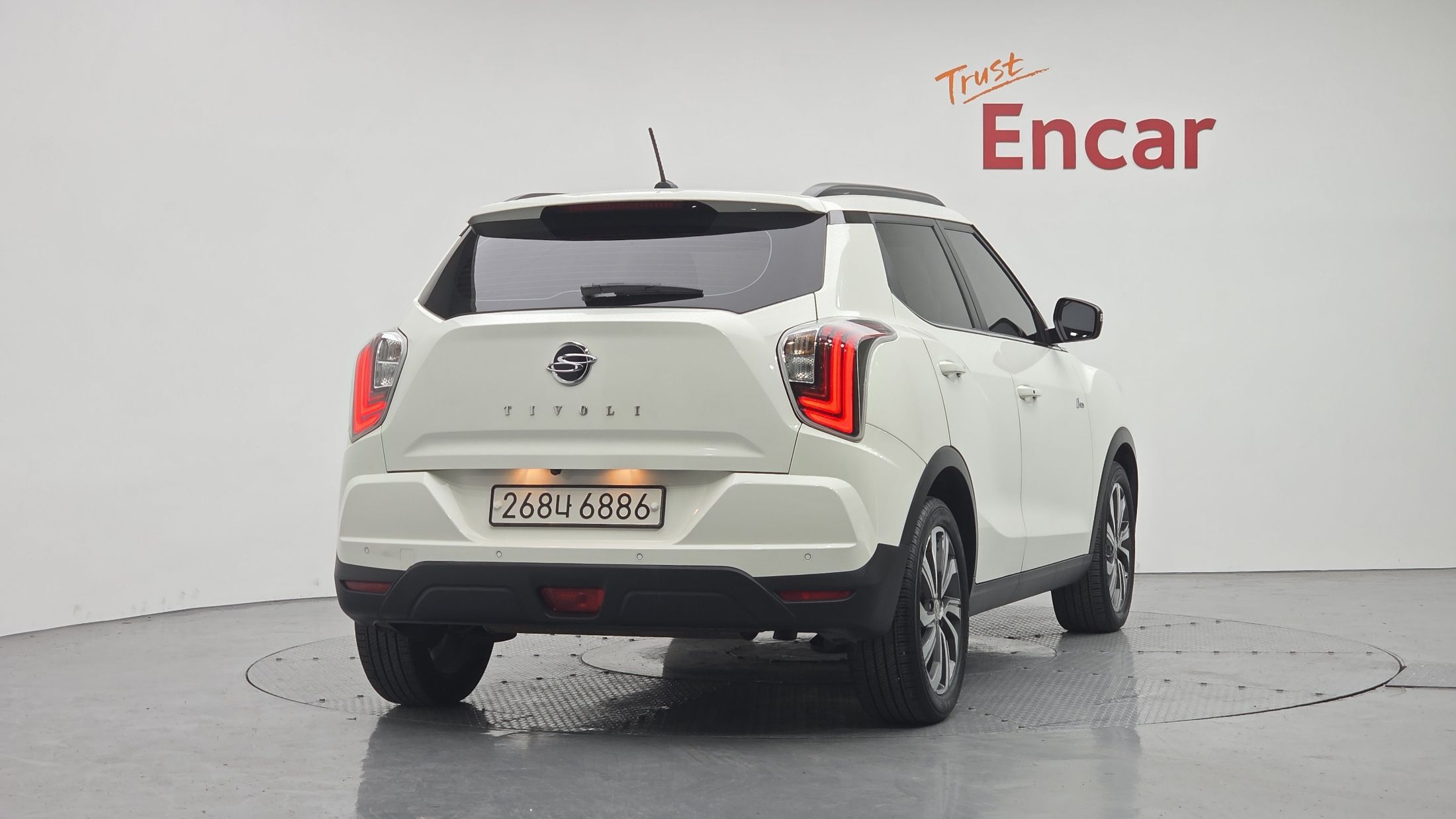 SSANGYONG TIVOLI VERY NEW 2021