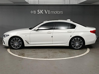 BMW 5-SERIES G30 2019