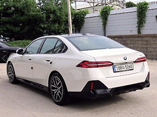 BMW 5-SERIES G60 2023
