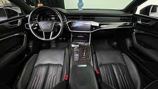 AUDI A7 4K 2021