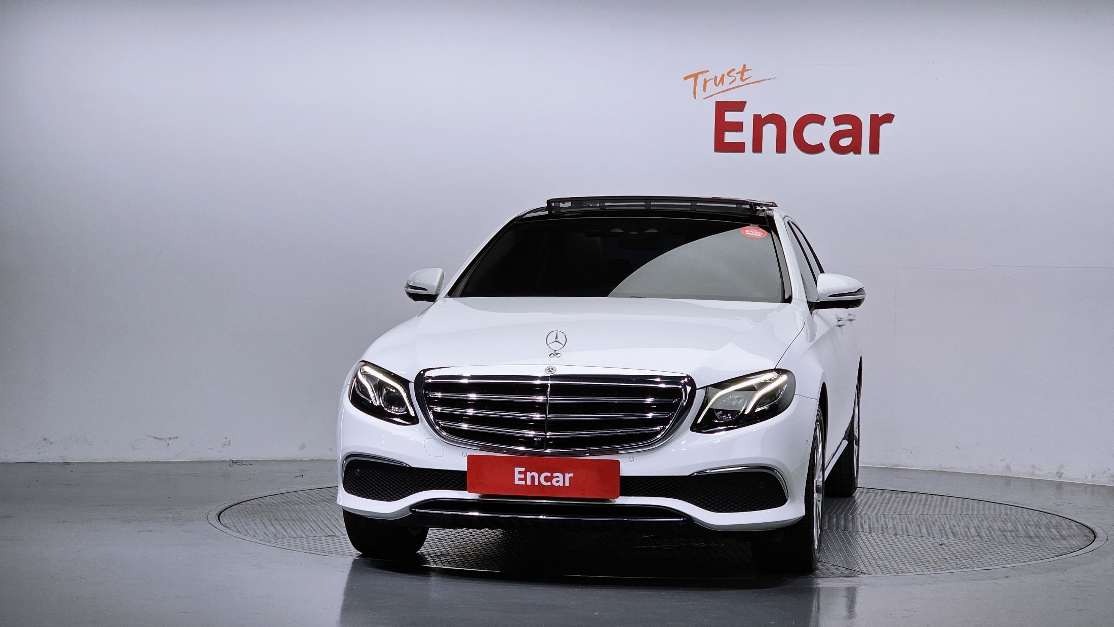 MERCEDES BENZ E-CLASS W213 2019