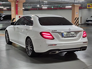 MERCEDES BENZ E-CLASS W213 2020