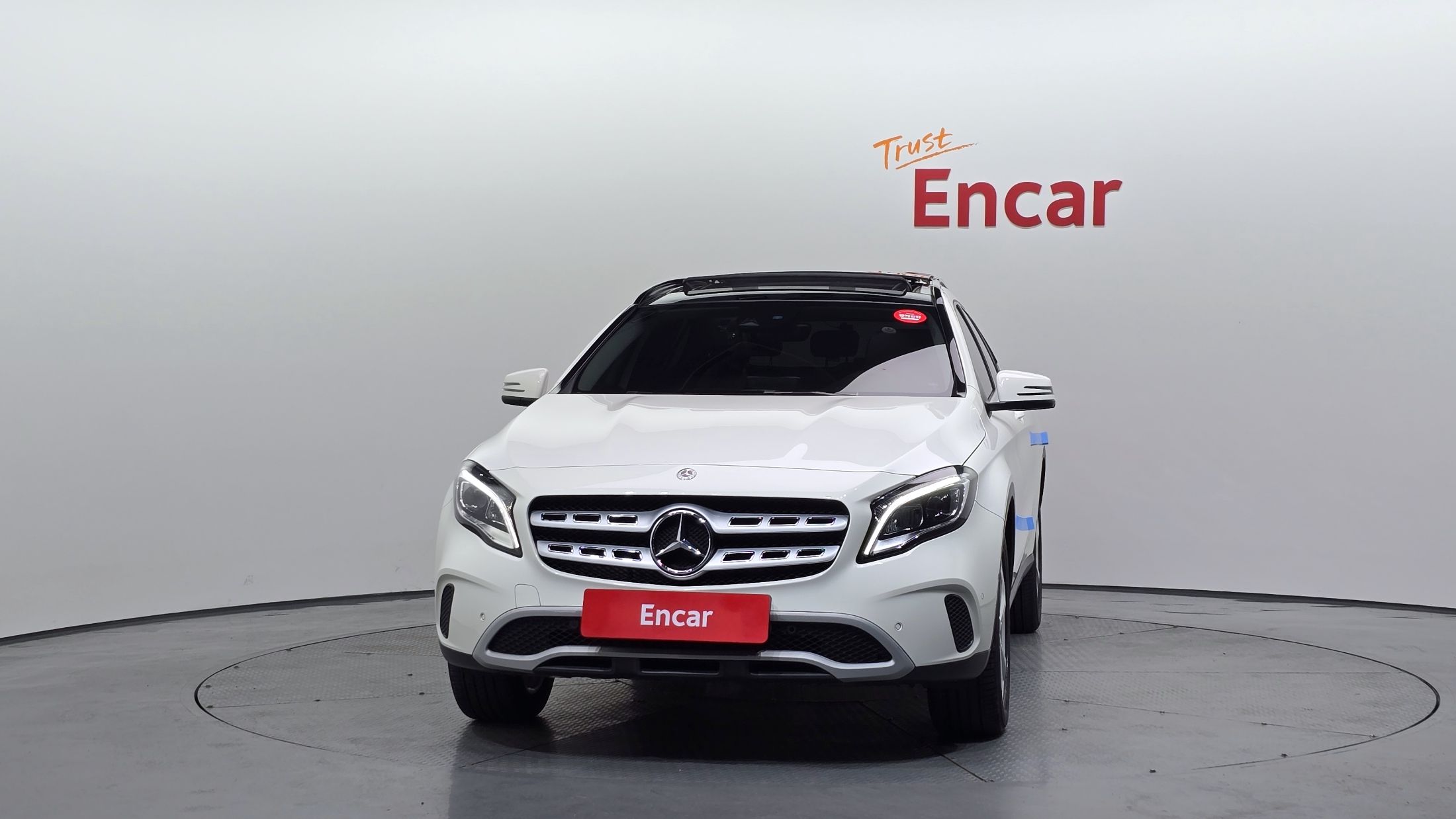 MERCEDES BENZ GLA-CLASS X156 2017