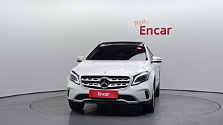 MERCEDES BENZ GLA-CLASS X156 2017