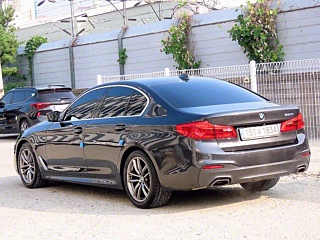 BMW 5-SERIES G30 2020