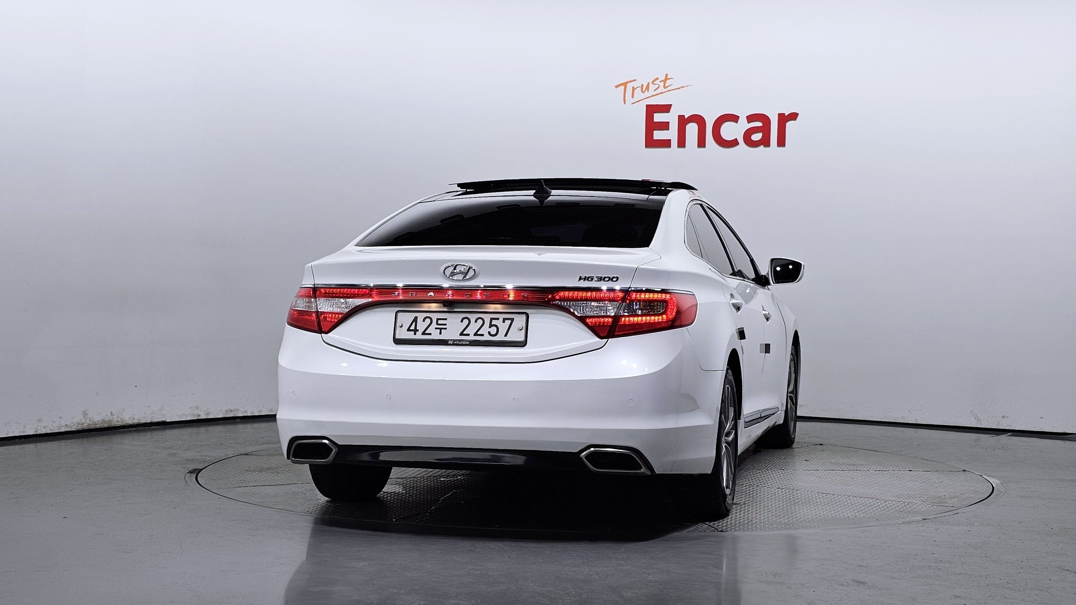 HYUNDAI GRANDEUR HG 2015