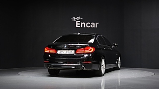 BMW 5-SERIES G30 2018