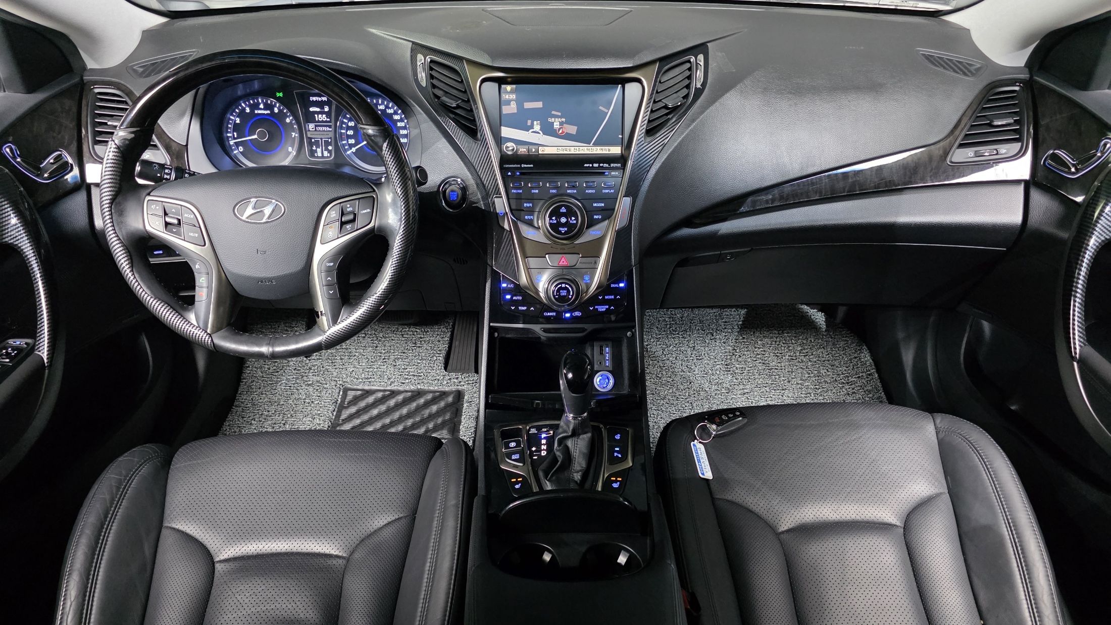 HYUNDAI GRANDEUR HG 2011