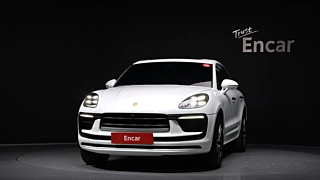 PORSCHE MACAN 2022