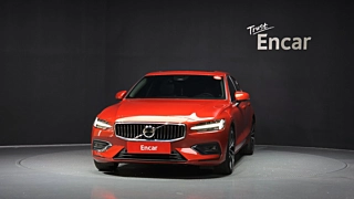 VOLVO S60 2023