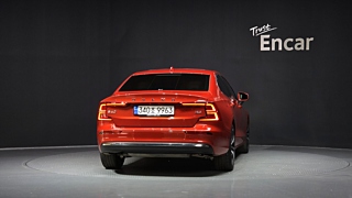 VOLVO S60 2023