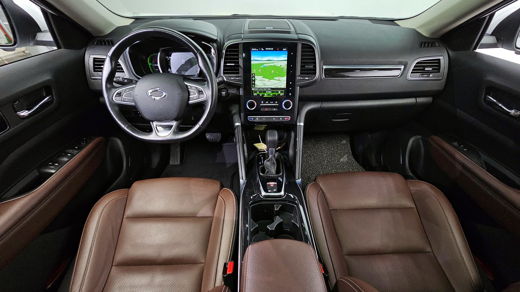 SAMSUNG QM6 2019