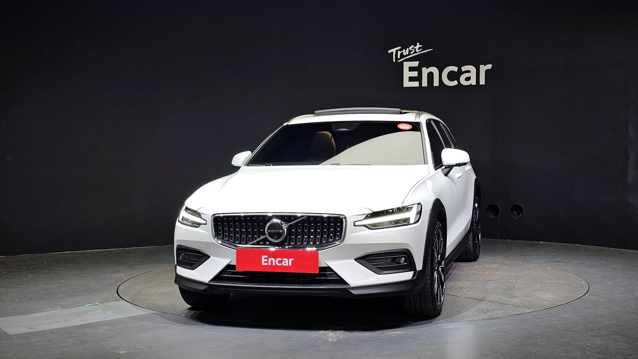 VOLVO V60 CROSS COUNTRY 2024