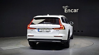 VOLVO V60 CROSS COUNTRY 2024