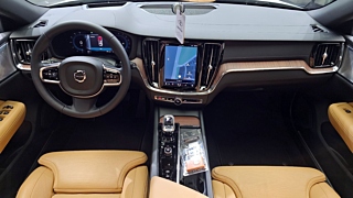 VOLVO V60 CROSS COUNTRY 2024