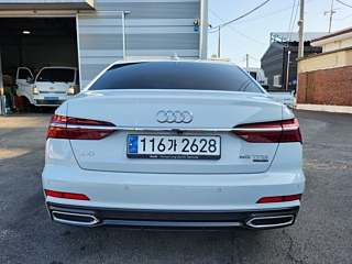 AUDI A6 C8 2023