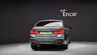 BMW 5-SERIES G30 2017